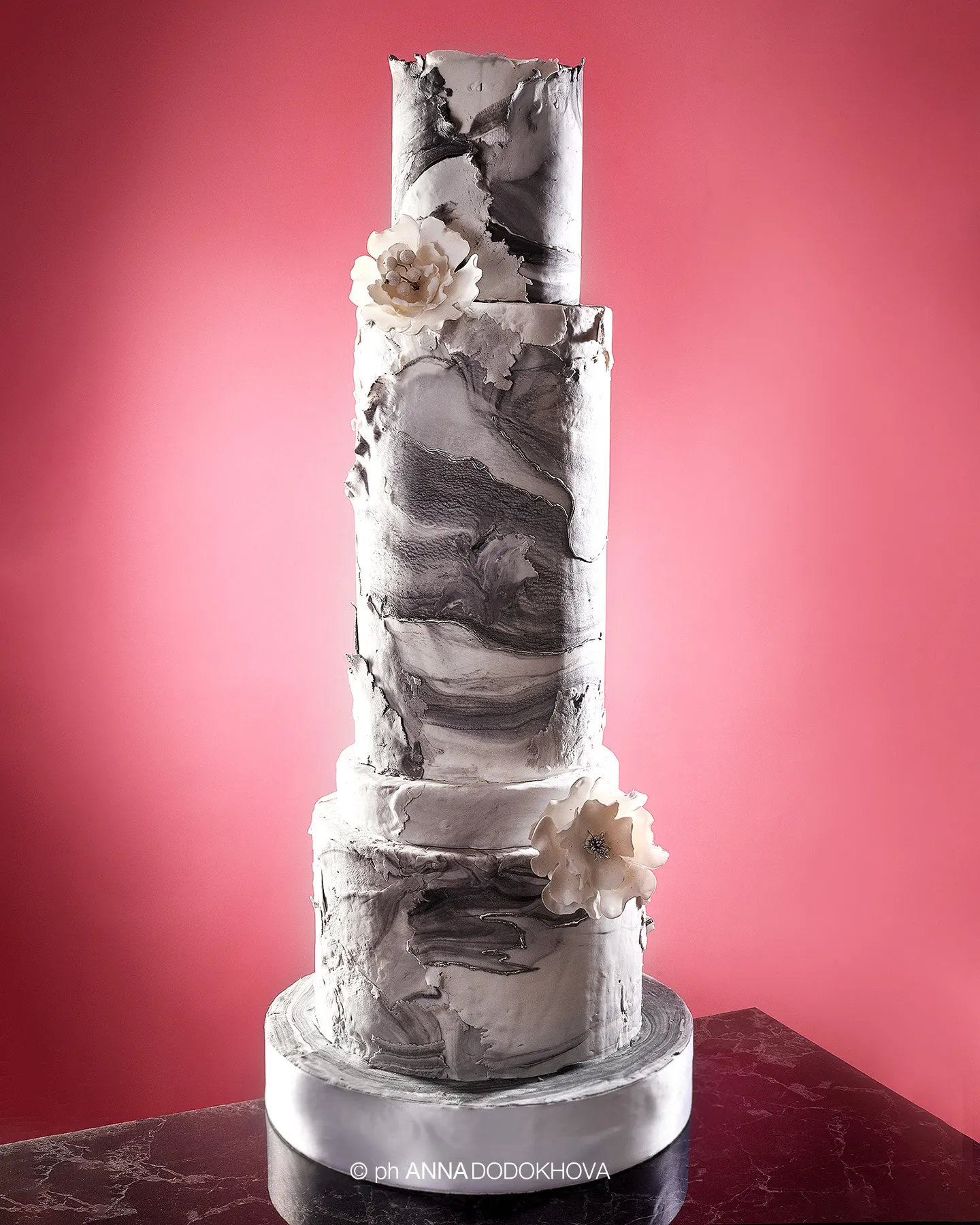 Рекламная фотосъёмка тортов и десертов кондитерской Mr & Mrs Sweet. Фуд-фотограф, фуд-стилист Анна Додохова